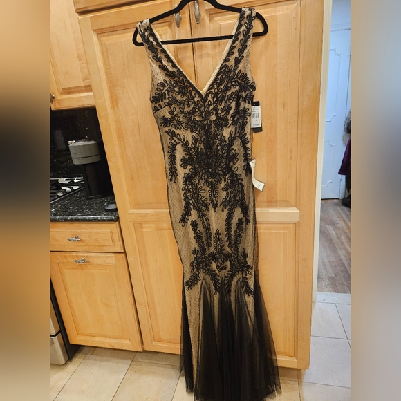 Betsy & Adam Soutache Mermaid Evening Dress Size 10 NWT 279$ A19462 - Picture 4 of 11